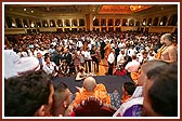 Devotees come for darshan of Swamishri