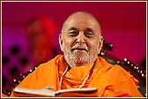 Swamishri seated in the assembly