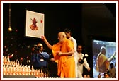 Swamishri sanctifying the images of Nilkanth Varni