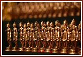 The small images of Nilkanth Varni given as gifts during the Shibir