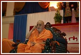 Swamishri gave his blessings through actions