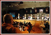Swamishri viewing the dances