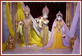 Harikrishna Maharaj and Radha Krishna Dev