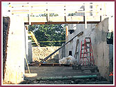 Tunnel leading to mandir