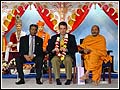 BAPS Representative, New Jersey Governor James McGreevey and Pujya Yagnavallabh Swami