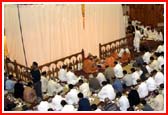 The murti-pratishtha rituals commences in the presence of senior sadhus and devotees