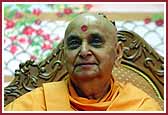 Swamishri in a cheerful joyous mood 



