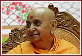 Swamishri in a cheerful joyous mood 



