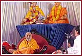 Swamishri pays close attention to balaks who narrate incidents from the Indian history