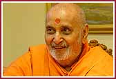 Swamishri in a vibrant mood 