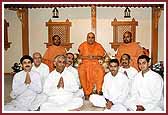 Swamishri with Poojaris of the South East region 