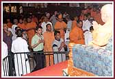   Swamishri gives Sameep Darshan to devotees