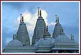 BAPS Shri Swaminarayan Mandir, Houston, at dawn 