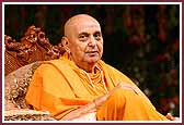  Swamishri in a festive mood during the Guru Purnima Utsav