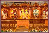 The murtis of the Shri Swaminarayan Mandir 