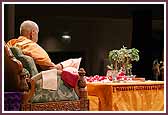 Swamishri does darshan of the murtis after completing his morning puja  