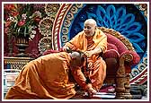 Saint garland Swamishri