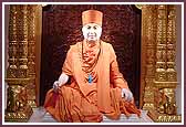  Pragat Brahmswarup Pramukh Swami Maharaj        