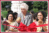  Mayor of Bartlett Catherine Melchert joins in the gate opening ceremony 