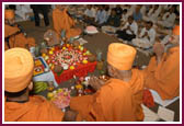 Pujya saints perform the mahapuja rituals 