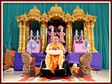 Swamishri's Pooja Darshan in Delhi