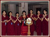 Group photo with Harikrishna Maharaj