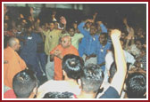 Glimpses of Swamishri in Convention