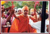 Majestic reception at the Birmingham mandir-The Cheers and thrills