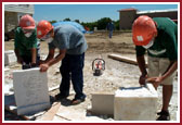 Haveli work progress in August 2000