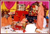 The Shilanyas ceremony is being performed by Pujya Viveksagar Swami and Saints: August 16,1998