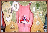 Hindolo of holy footprints of Bhagwan Swaminarayan with divine signs made of pulses. Mahesana
