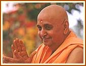 Clapping to the tune of a bhajan
