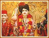 Harikrishna Maharaj dressed as an Ahir,Sarangpur