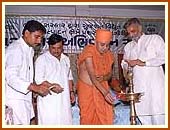 Inaugurating an assembly, G.E.B., Vadodara 