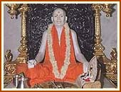 Thaal before Shastriji Maharaj, Mahelav mandir