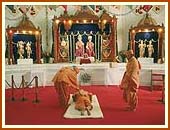Prostrating before the Lord at Swaminarayan mandir