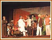 Sapna Thaya Sakar  - A beautiful drama depicting the history of Satsang in Africa,  26 Aug 99