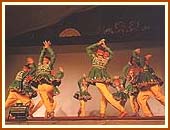 A performance from Sapna Thaya Sakar, 26 Aug 99 