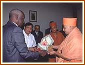 With the President of Kenya, Hon. Daniel Arap Moi, at the State House, 26 Aug 99 