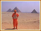 With Lord Harikrishna Maharaj   before the pyramids and sphinx of Giza. 1 Sept 99