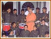 Playing the drum with the Mwanza Yuvak  Band, Sep 25 1999