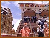 Swamishri by the mandir steps