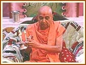 Performing arti of Mahapuja after his
morning puja