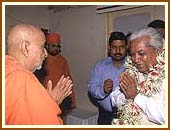New Year\'s blessings to Shri Keshubhai Patel, Chief Minister of Gujarat