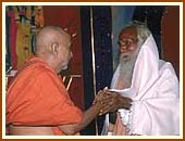Meeting Mahant Shri Gopalanandji