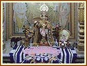 The shrine where Ramanand Swami appointed Sahajanand Swami as the Head of the Sampradaya, Jetpur, 