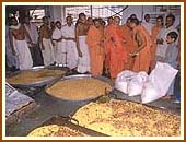Preparations for the  Annkut Festival