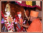 Performing Murti Pratishtha ceremony of Akshar Purushottam Maharaj
