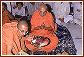 Performing Vedic rituals as part of Patotsav ceremony