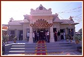 The newly consecrated Shree Swaminarayan Mandir 